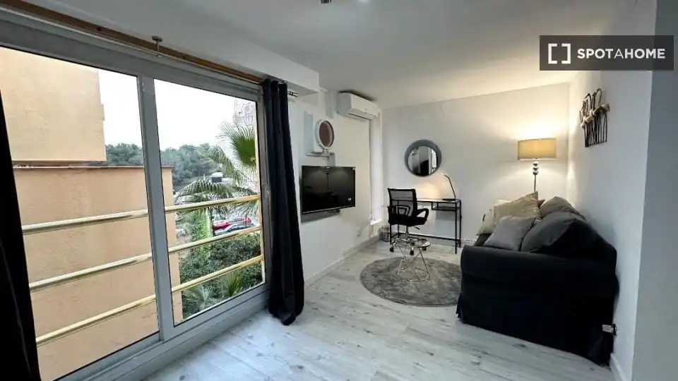 Flat for rent in Vallpineda - Santa Bàrbara