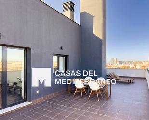 Exterior view of Attic for sale in  Valencia Capital  with Air Conditioner, Terrace and Balcony