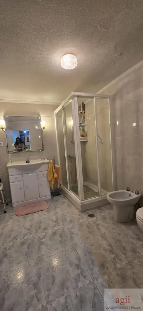 Bathroom of Houses for sale in Villalba del Rey  with Heating, Terrace and Furnished