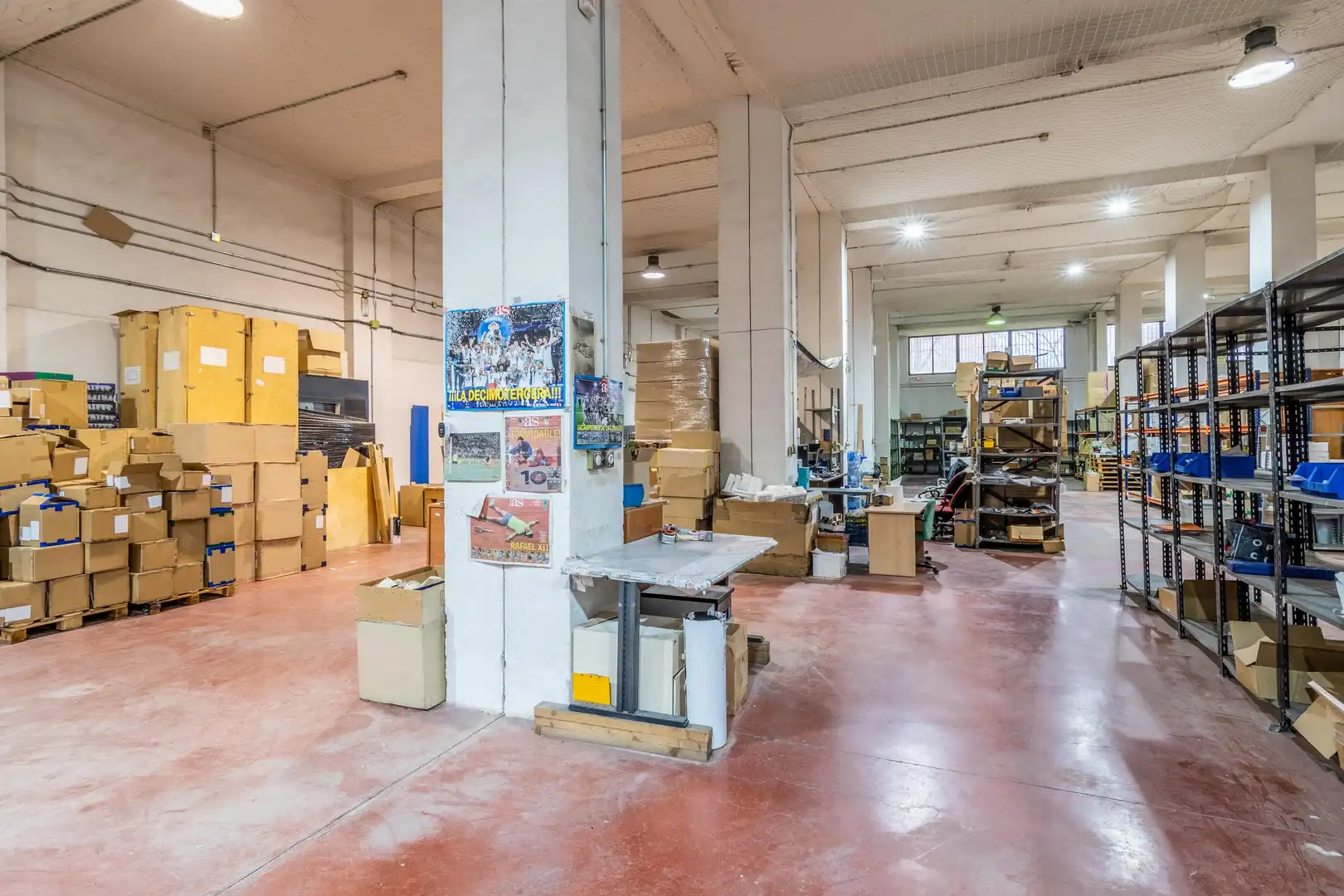 Nau industrial en venda a Calle de Albasanz, Simancas