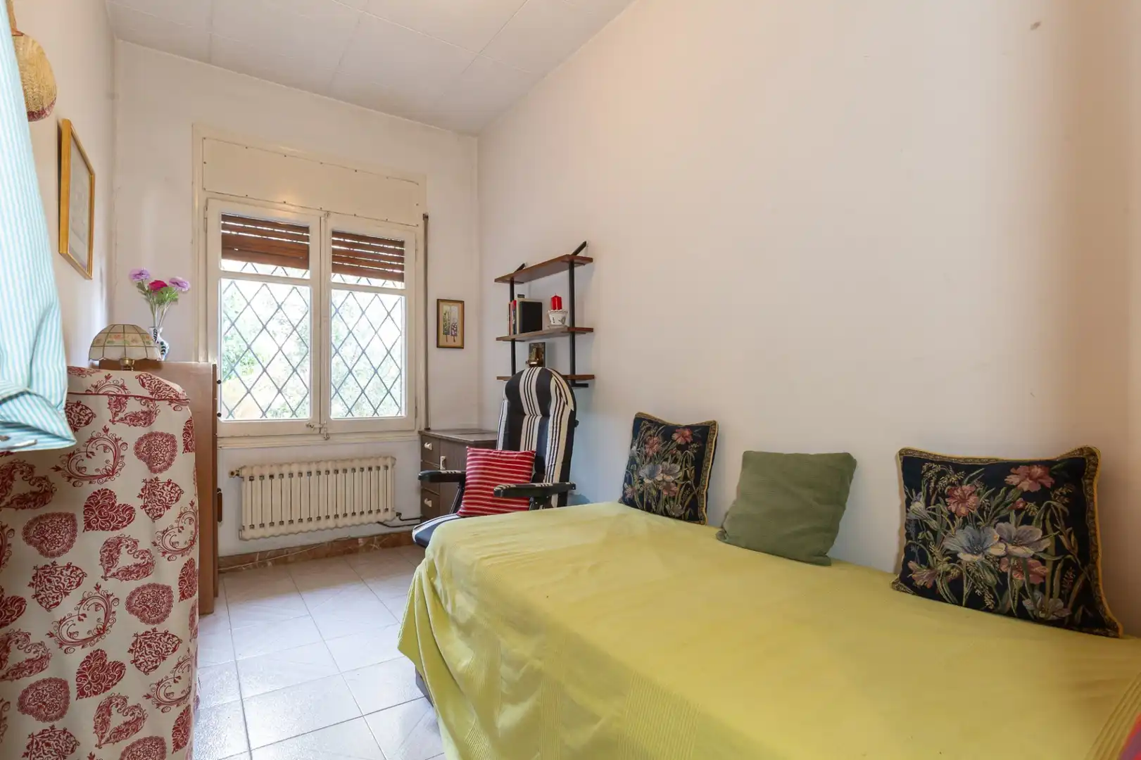 Dormitori de Casa o xalet en venda en Rubí amb Terrassa i Traster