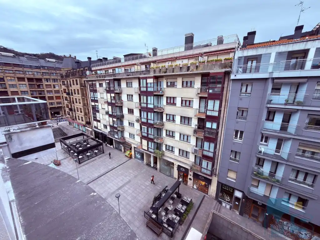 Vista exterior de Piso en venta en Donostia - San Sebastián  con Balcón