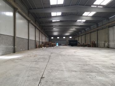 Nave industrielle à louer à Oseiro