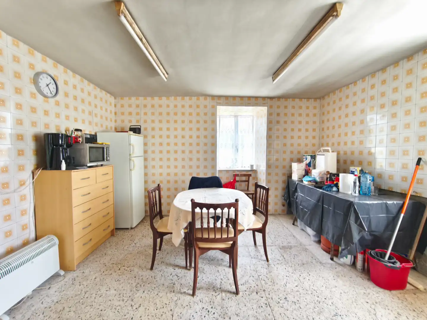 Cuina de Casa o xalet en venda en Santiago de Compostela  amb Jardí privat, Terrassa i Traster