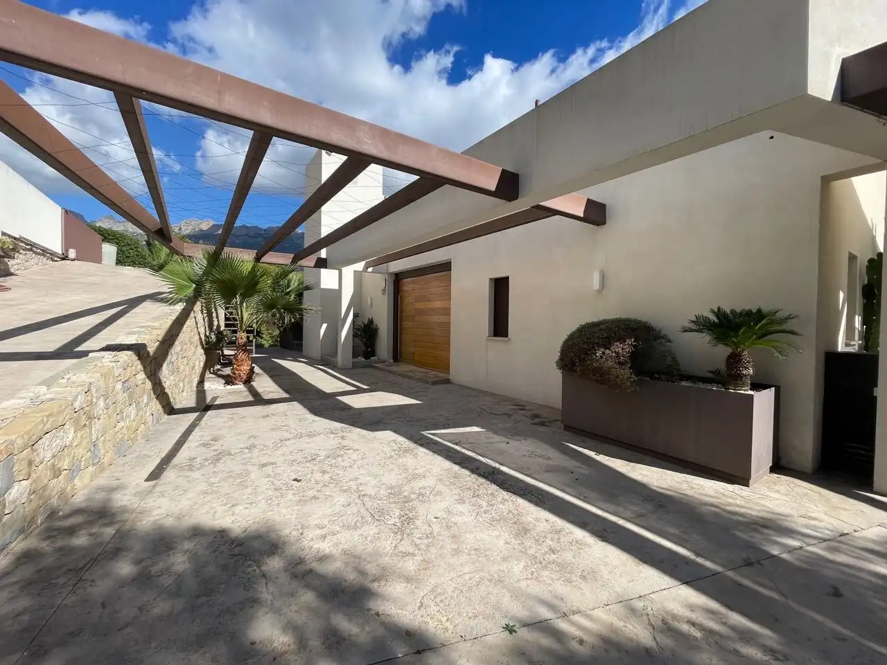 Vista exterior de Casa o chalet en venta en Benidorm con Piscina
