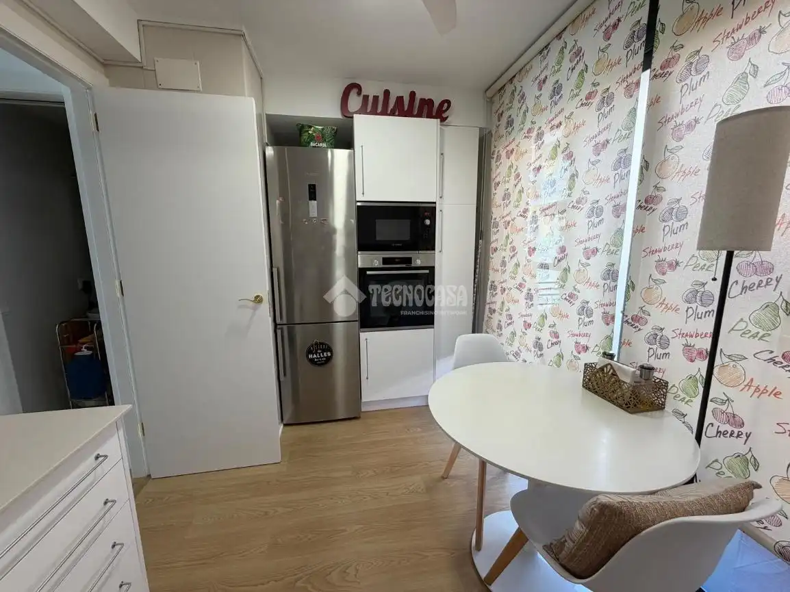Cocina de Casa adosada en venta en Granollers con Aire acondicionado, Calefacción y Terraza