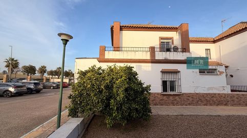 Foto 4 de Casa adosada en venta en Calle Variante Cc-431, 2, Alcalá del Río, Sevilla