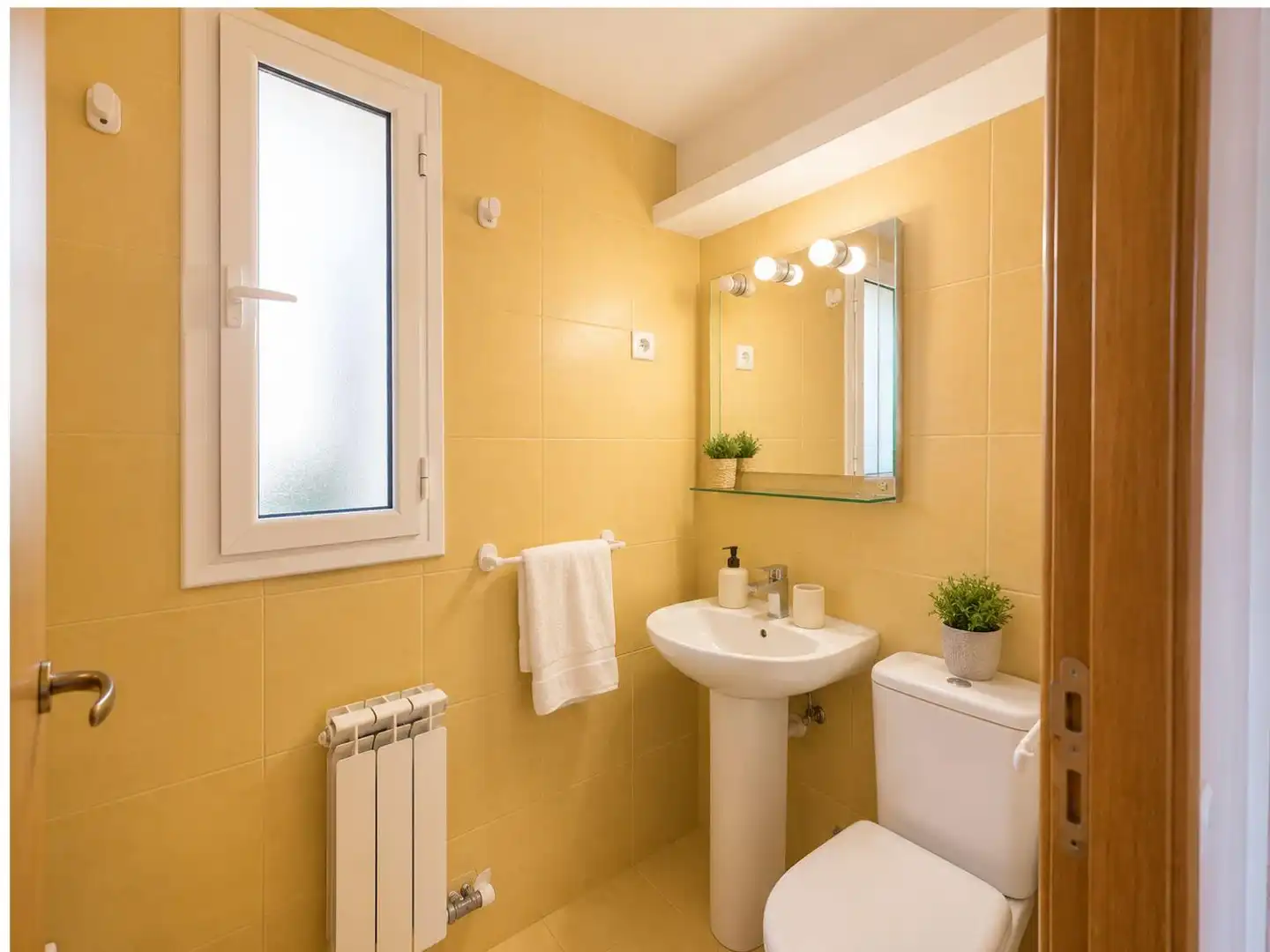 Baño de Dúplex en venta en Sitges con Calefacción, Terraza y Balcón