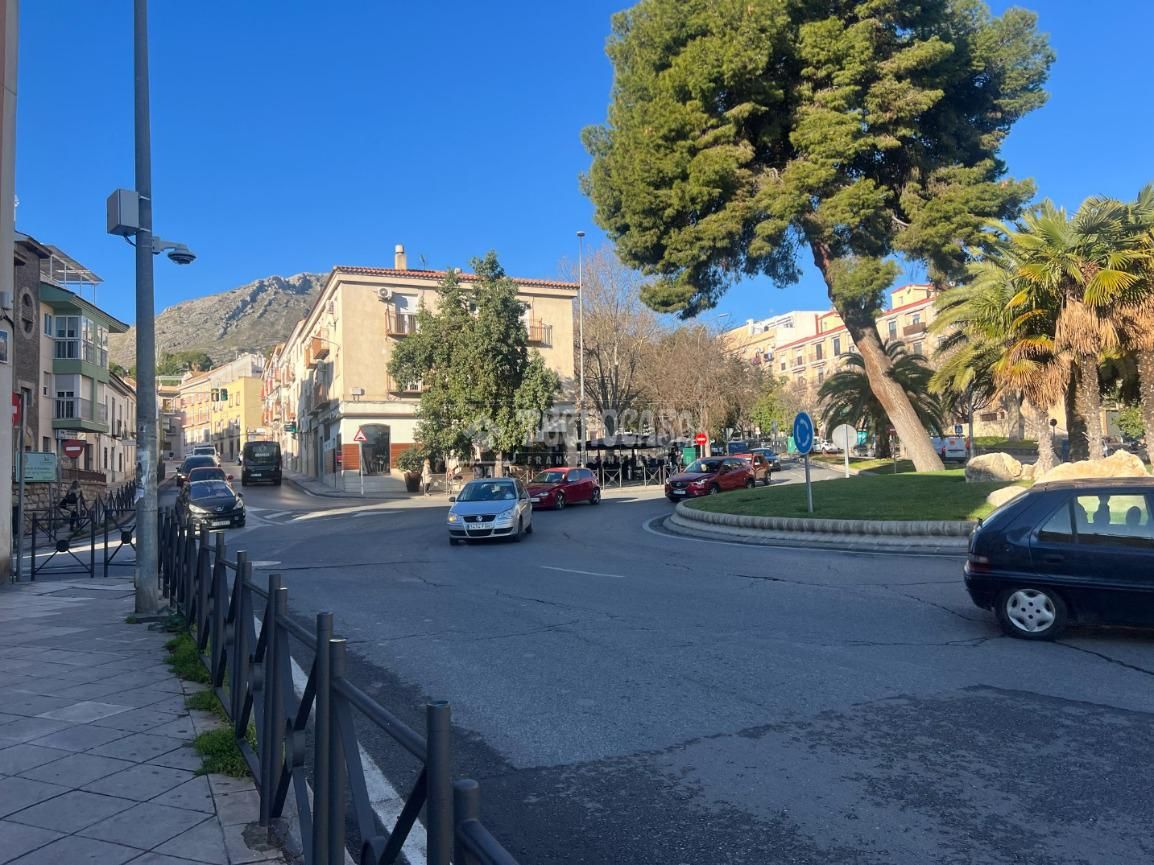 Vista exterior de Casa adosada en venda en  Jaén Capital amb Aire condicionat i Calefacció