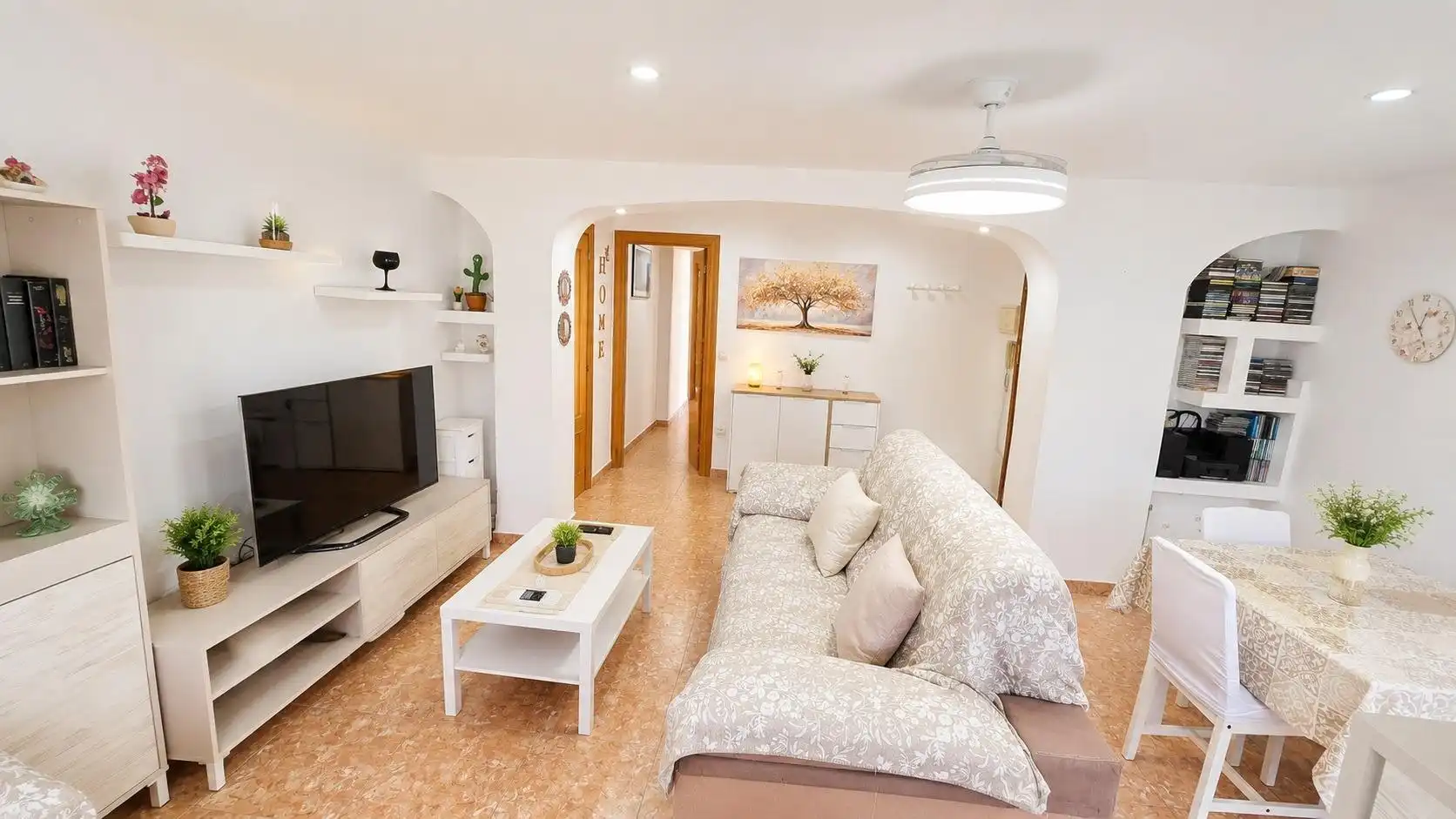 Living room of Flat for sale in Paterna  with Air Conditioner and Balcony