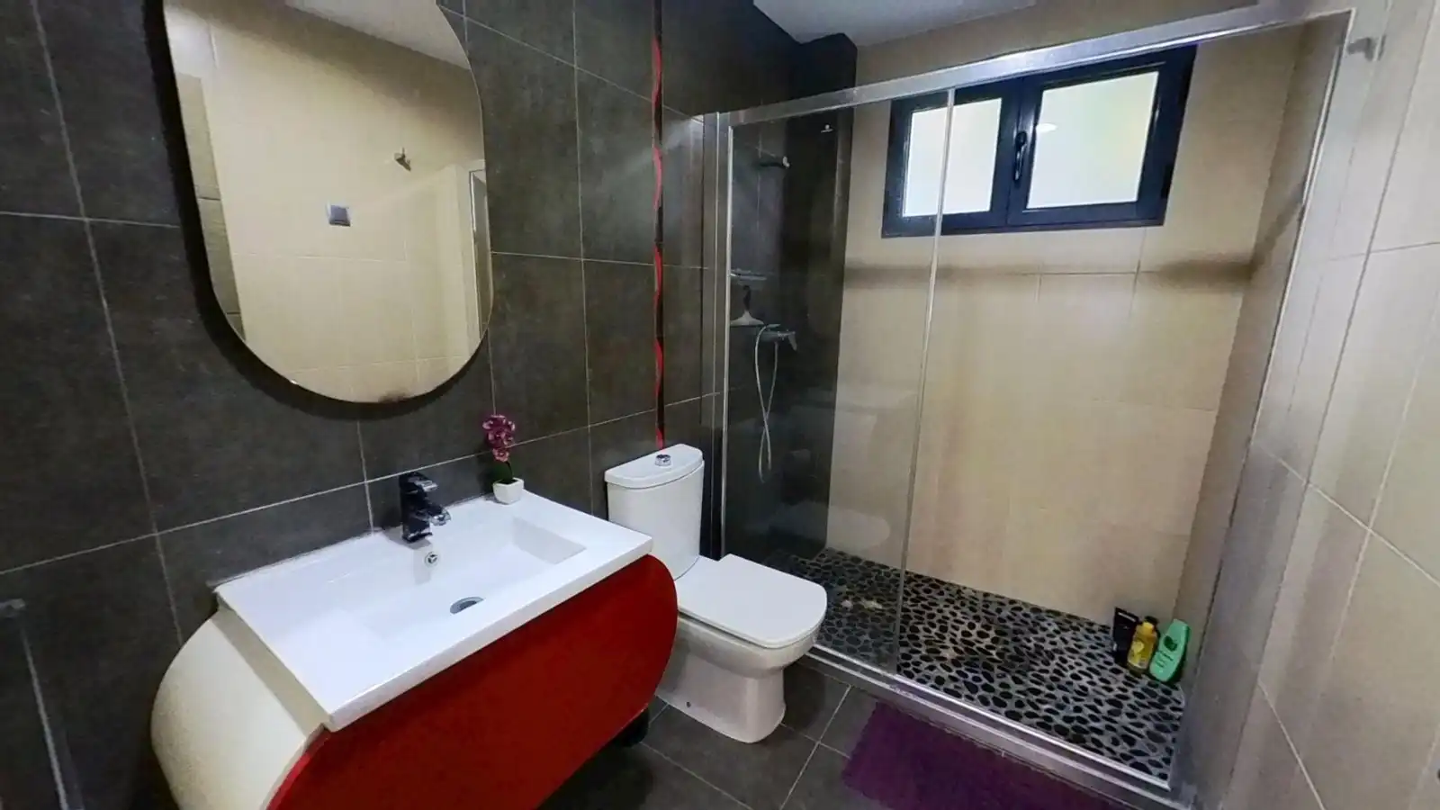 Badezimmer von Haus oder Chalet zum Verkauf in Cullera mit Klimaanlage, Heizung und Terrasse