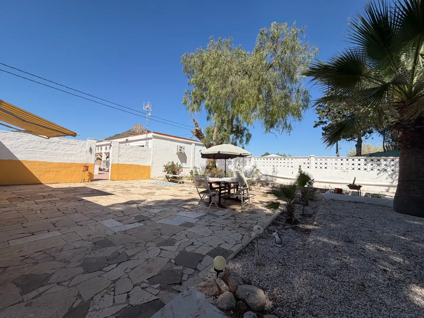 Vista exterior de Casa o xalet en venda en Aspe amb Aire condicionat, Calefacció i Jardí privat