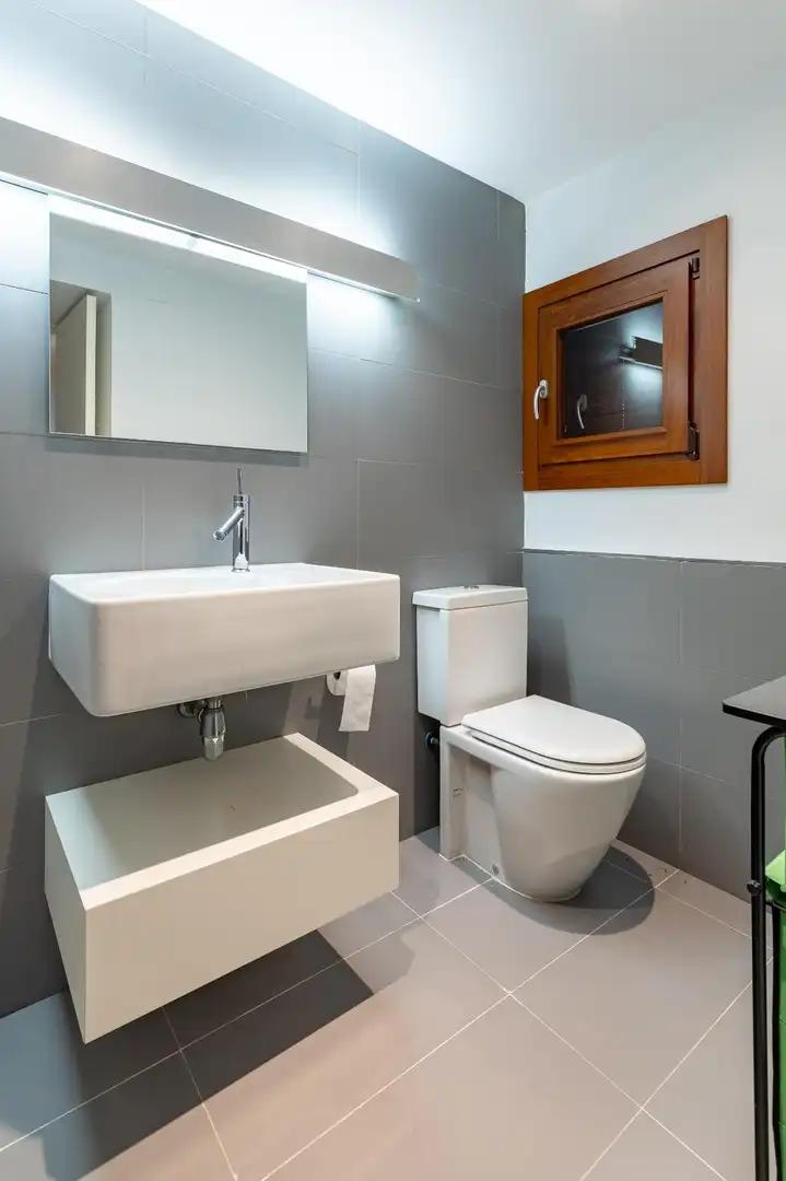 Baño de Casa adosada en venta en Enguera con Calefacción, Terraza y Trastero