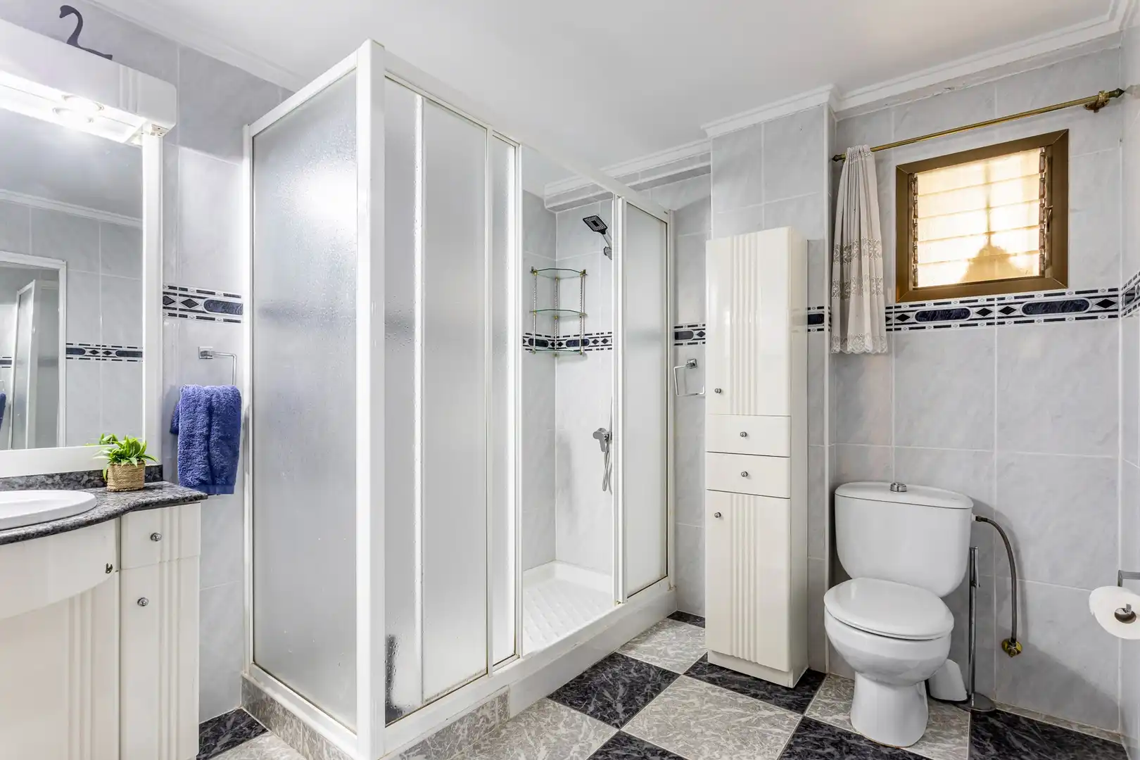 Baño de Piso en venta en Valencia con Aire acondicionado, Calefacción y Balcón