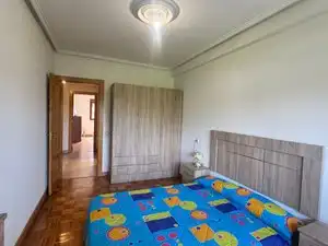 Dormitori de Pis en venda en Siero amb Calefacció, Parquet i Terrassa