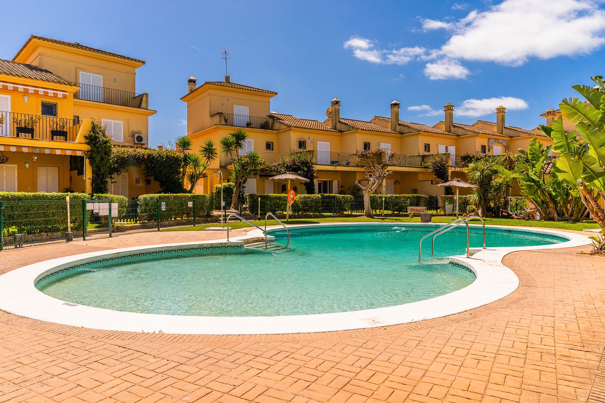 Swimming pool of Single-family semi-detached for sale in Chiclana de la Frontera  with Private garden, Terrace and Community pool