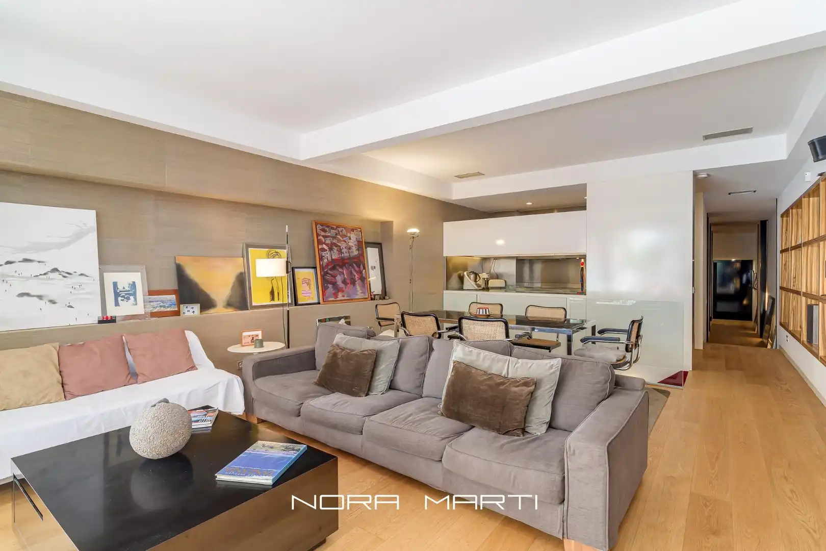 Sala d'estar de Planta baixa en venda en Barcelona amb Aire condicionat, Calefacció i Terrassa