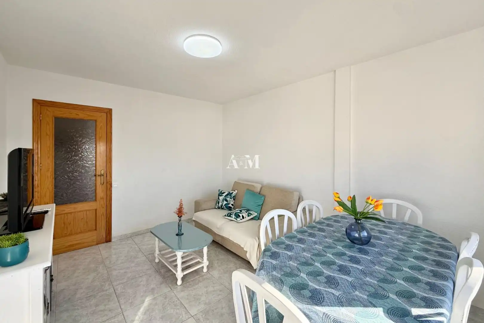 Sala d'estar de Pis de lloguer en Torrevieja amb Aire condicionat, Calefacció i Terrassa