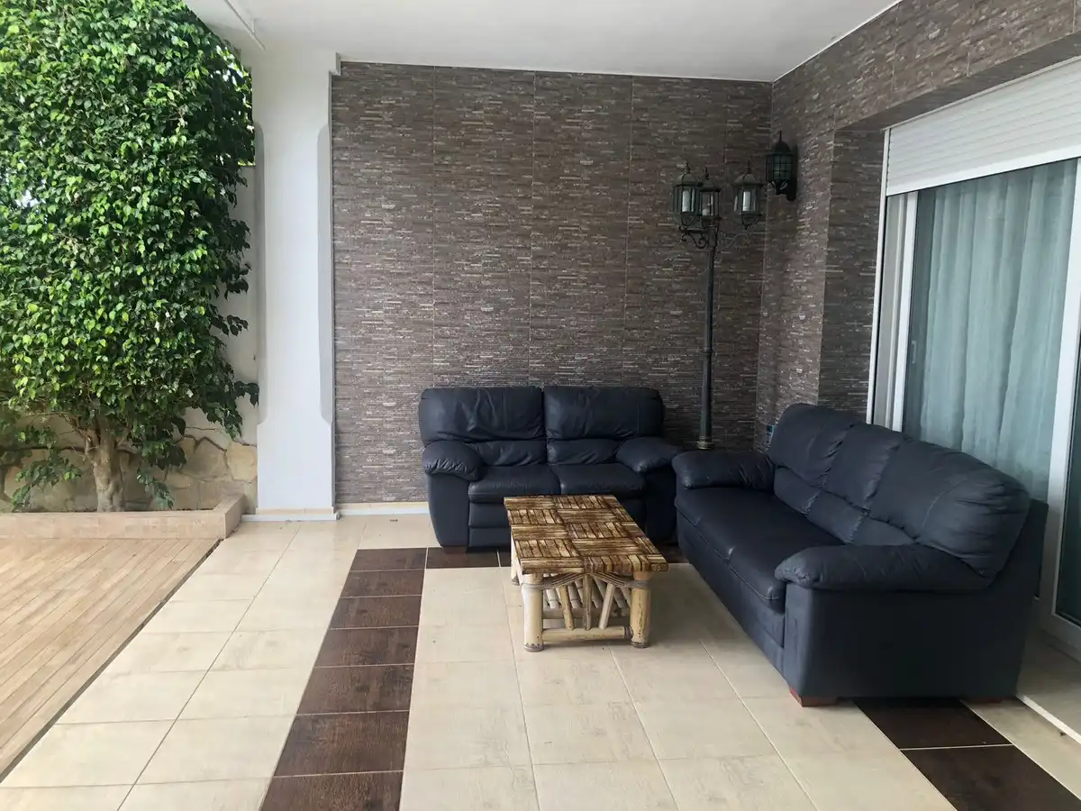 Sala de estar de Casa adosada en venta en Ojén con Aire acondicionado, Amueblado y TV