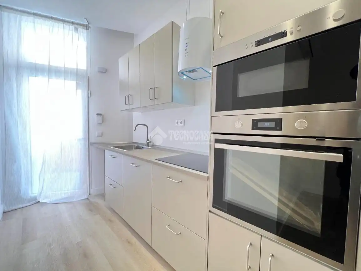 Cuina de Pis en venda en Madrid amb Aire condicionat