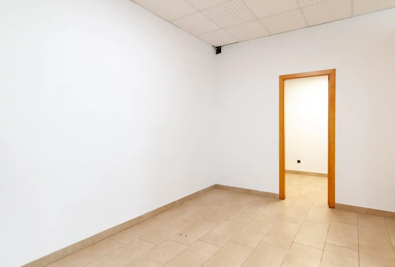 Local comercial de lloguer a Carrer La Granada, imagen 15