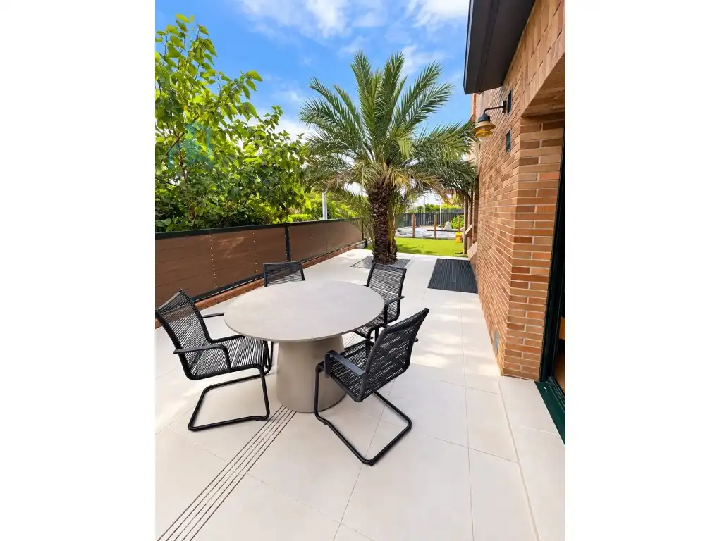 Rez-de-chaussée avec ascenseur à vendre à Calle Antibes D'