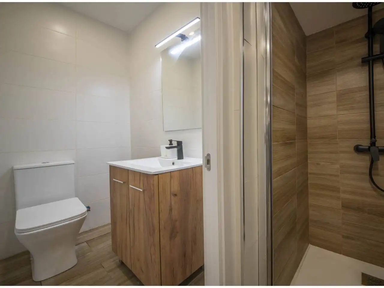 Baño de Piso en venta en Barcelona con Amueblado
