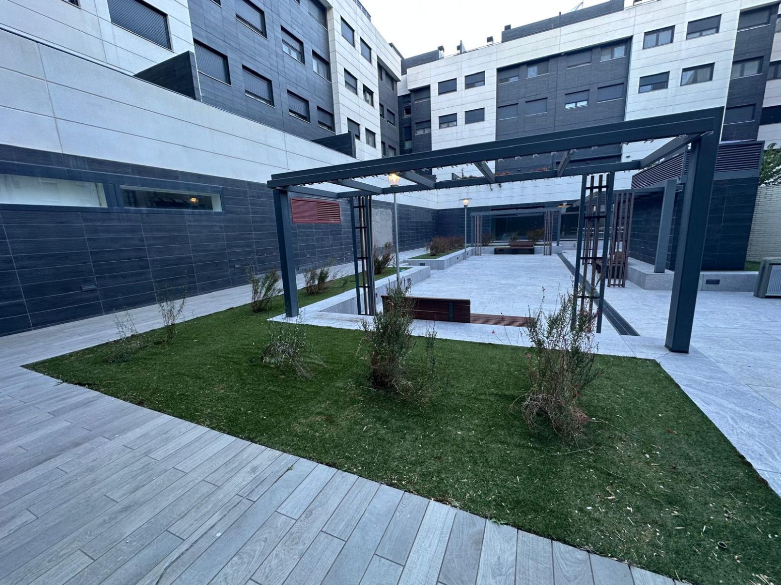 Terrassa de Pis en venda en  Pamplona / Iruña amb Aire condicionat, Calefacció i Terrassa