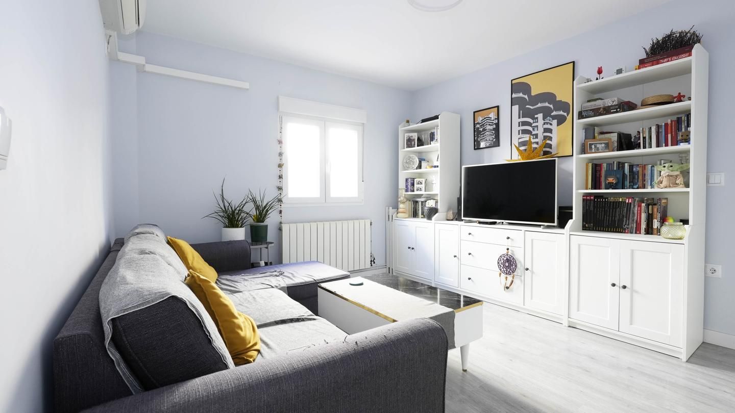 Living room of Flat for sale in  Madrid Capital  with Air Conditioner and Heating