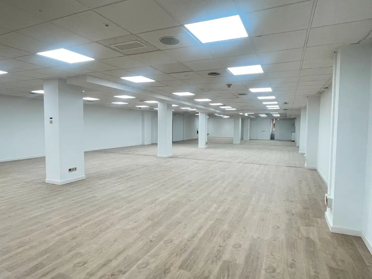 Office for rent in Barcelona  with Air Conditioner