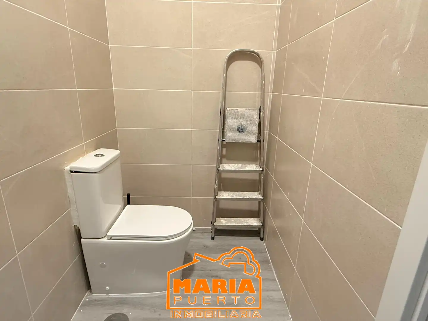 Badezimmer von Wohnung zur Miete in Málaga mit Klimaanlage und Möbliert