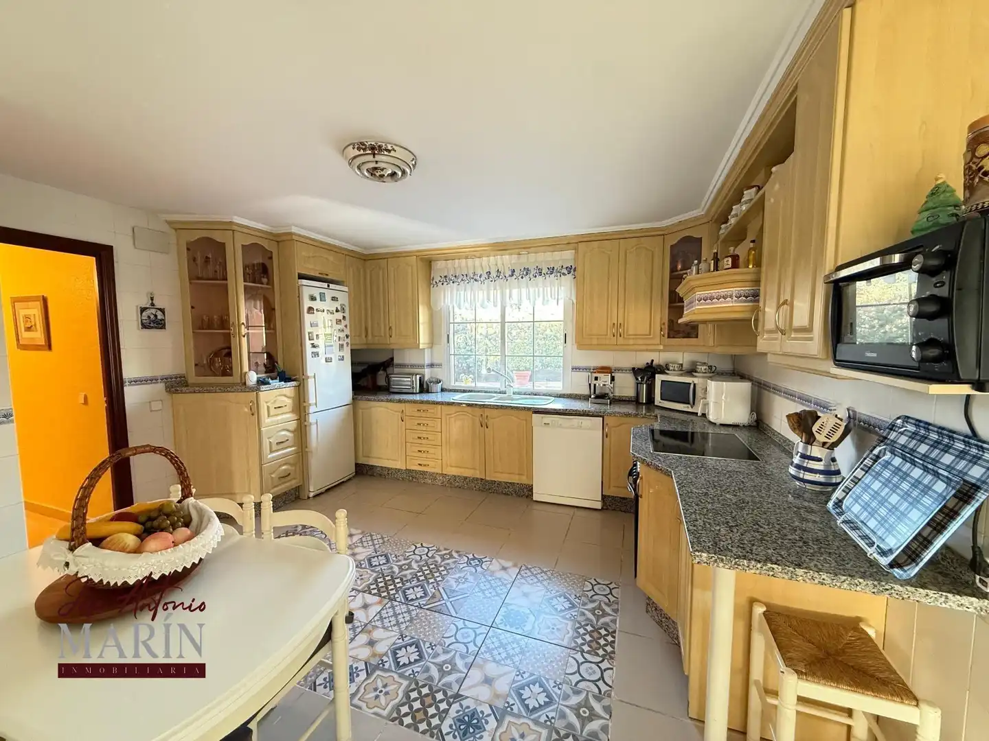 Cocina de Casa o chalet en venta en Badajoz con Aire acondicionado, Calefacción y Jardín privado