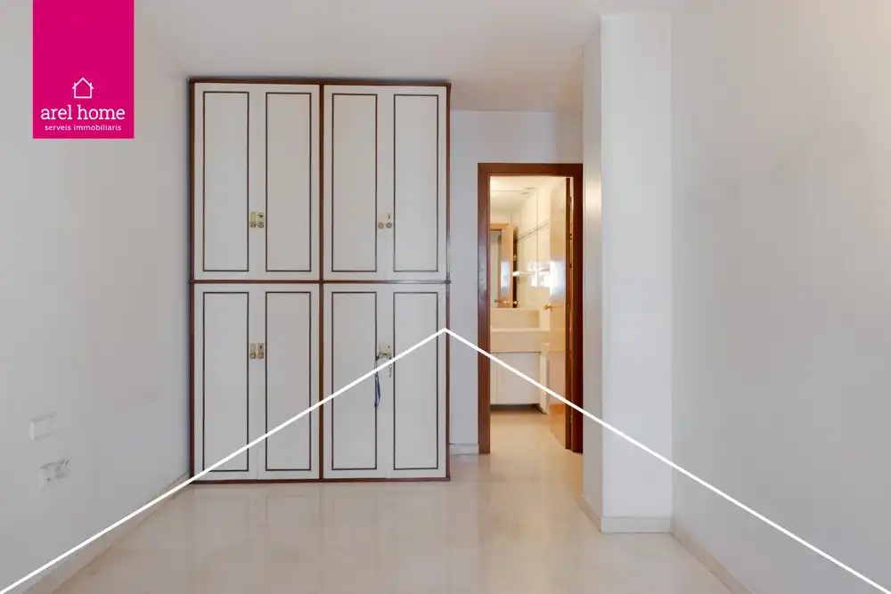 Habitación de Piso en venta en Esplugues de Llobregat con Aire acondicionado, Calefacción y Terraza
