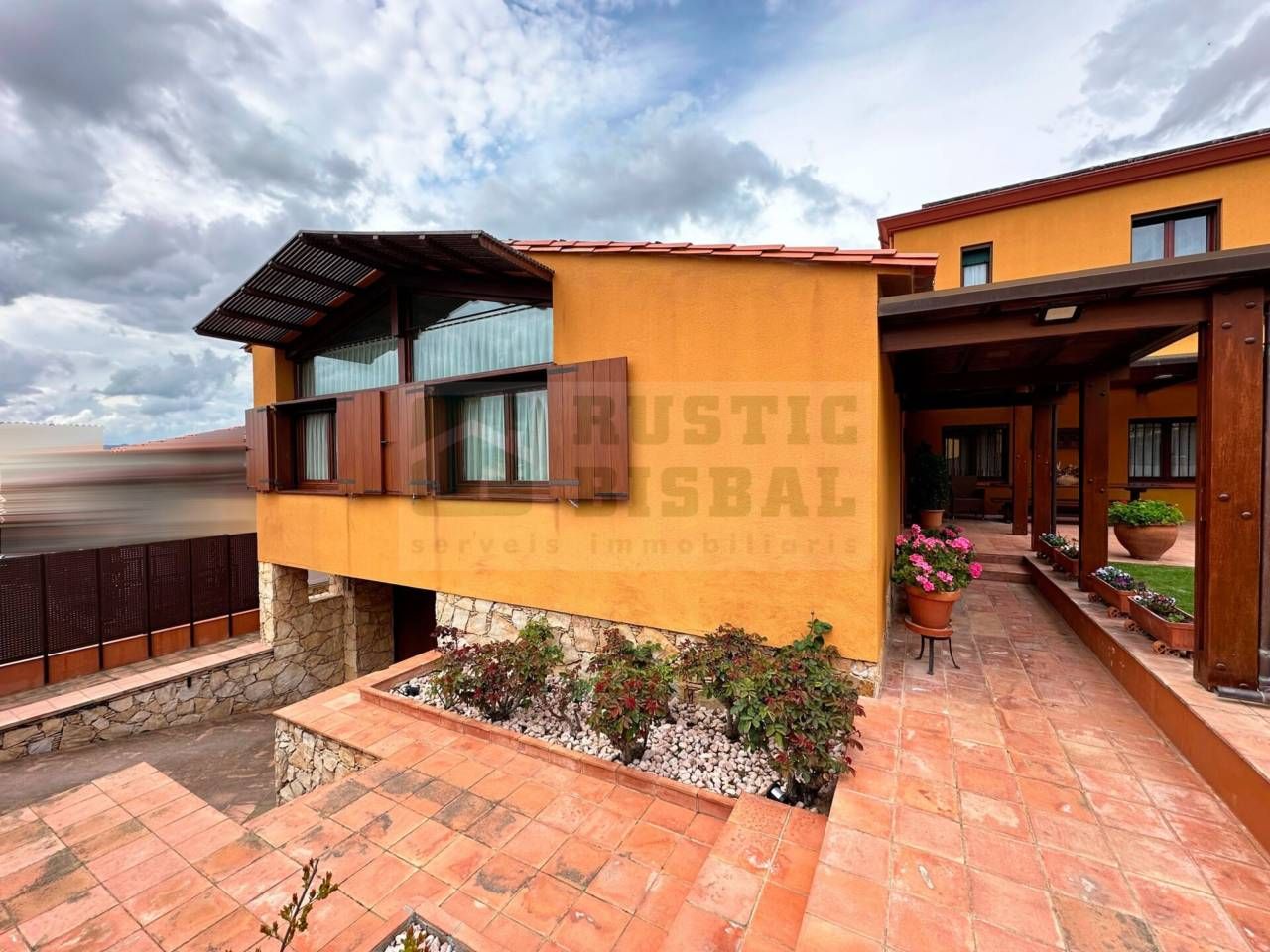 Vista exterior de Casa o xalet en venda en Forallac amb Aire condicionat, Calefacció i Jardí privat
