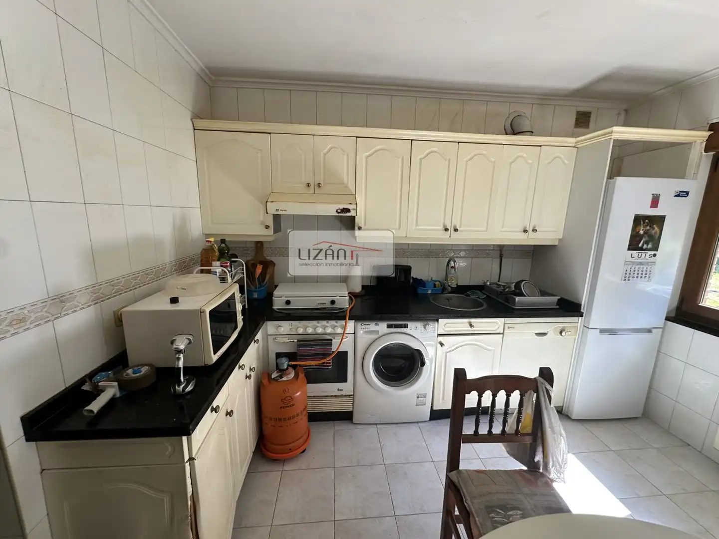 Cuina de Casa o xalet en venda en Siero amb Calefacció i Parquet