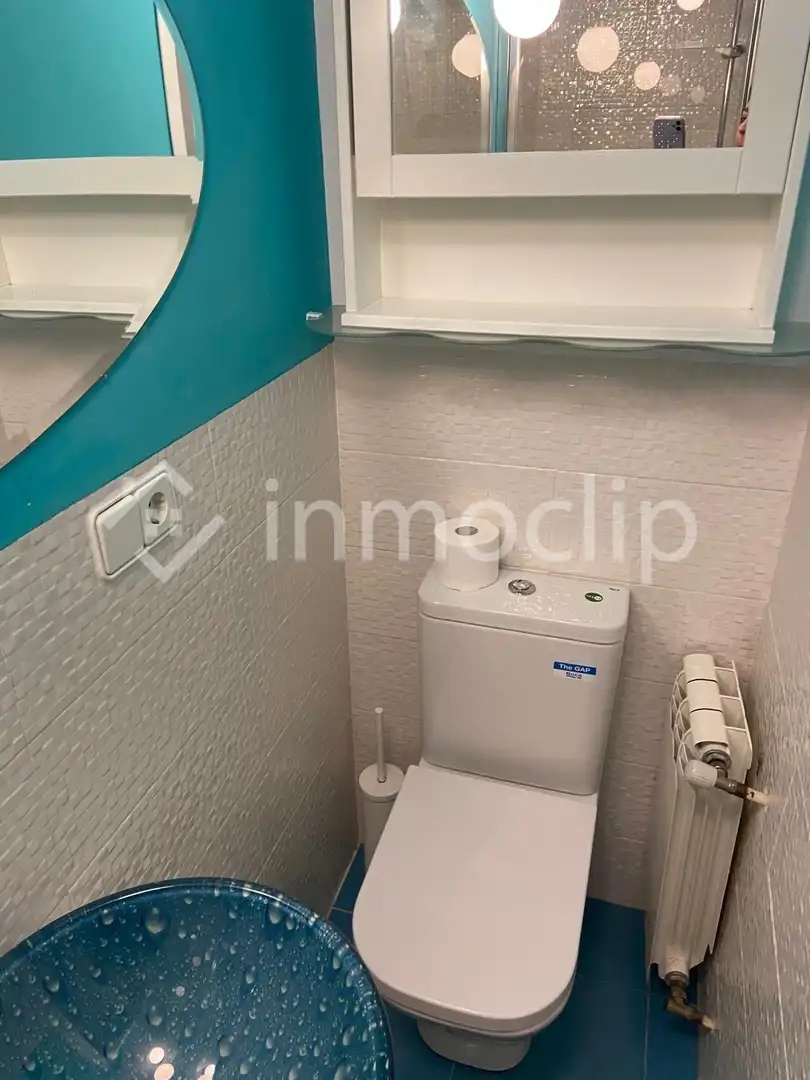 Bathroom of Flat for rent in Salamanca  with Heating, Terrace and Furnished