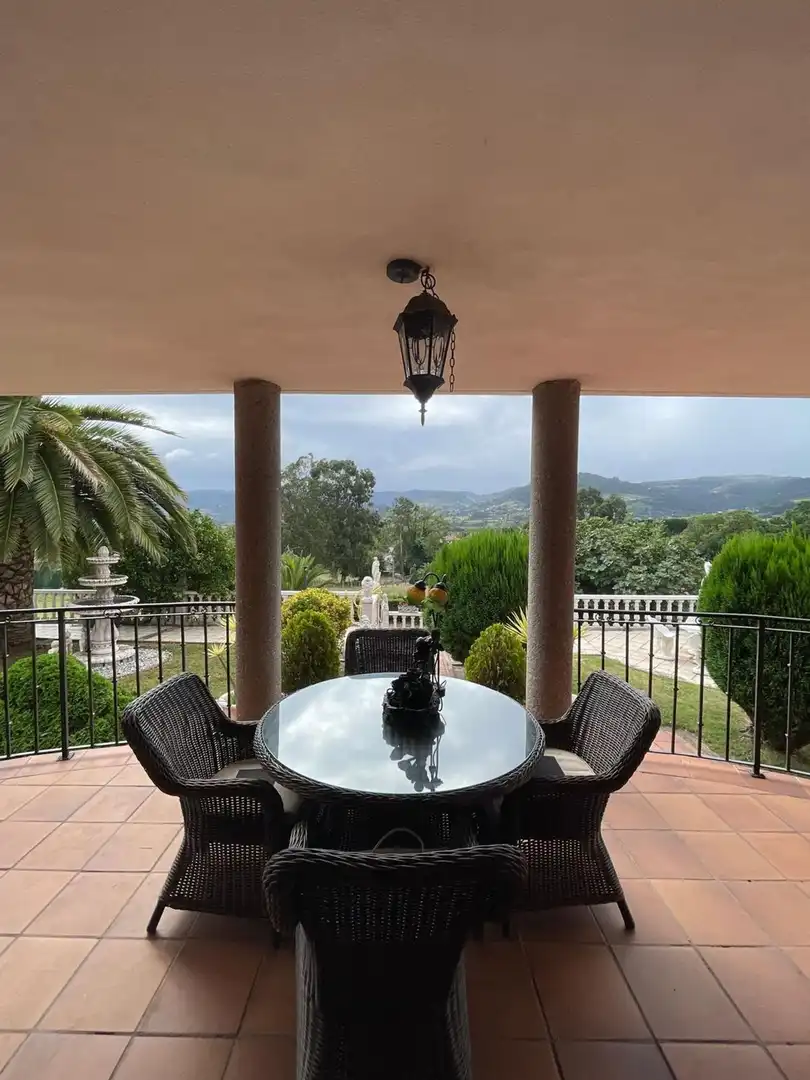 Casa o xalet en venda a Leorio