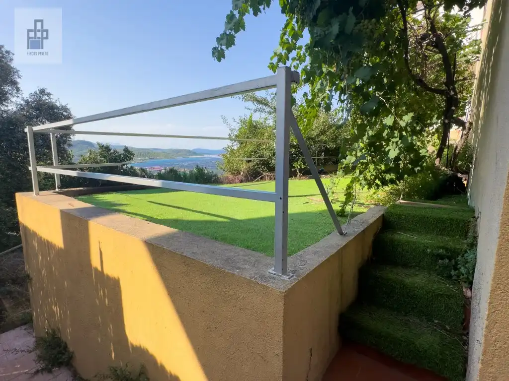Terraza de Casa o chalet en venta en Torrelles de Llobregat