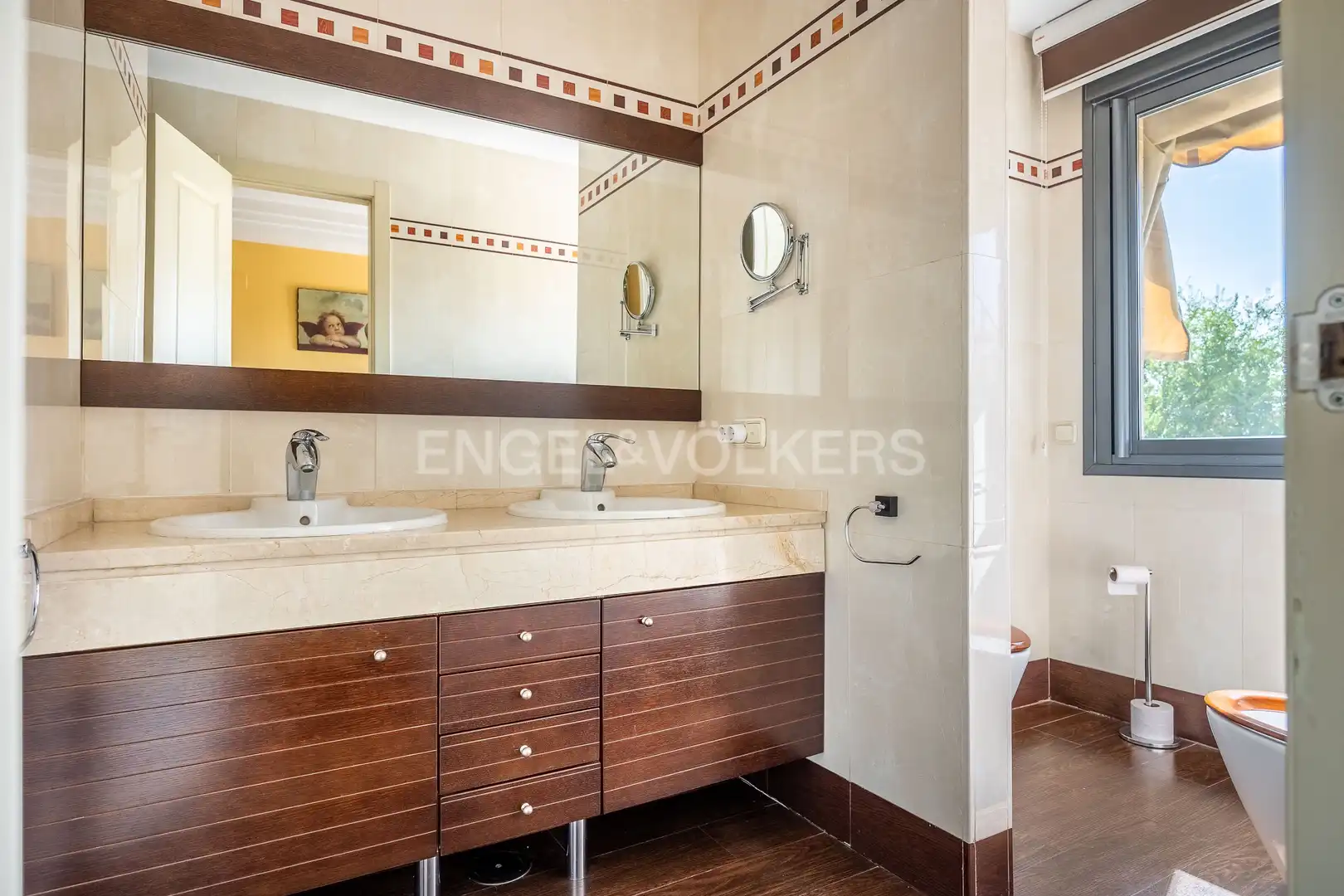 Bathroom of Flat for sale in Sevilla  with Air Conditioner, Heating and Private garden
