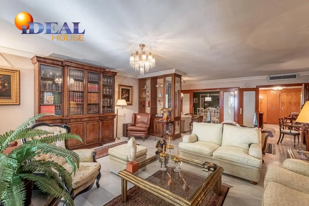 Flat for sale in San Matías - Realejo