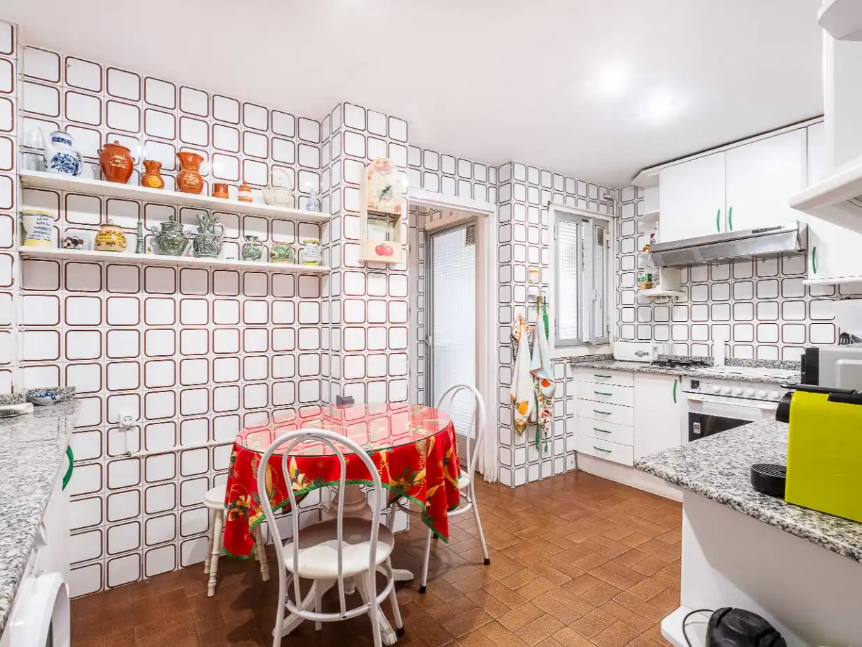 Cocina de Piso en venta en  Madrid Capital con Terraza y Balcón