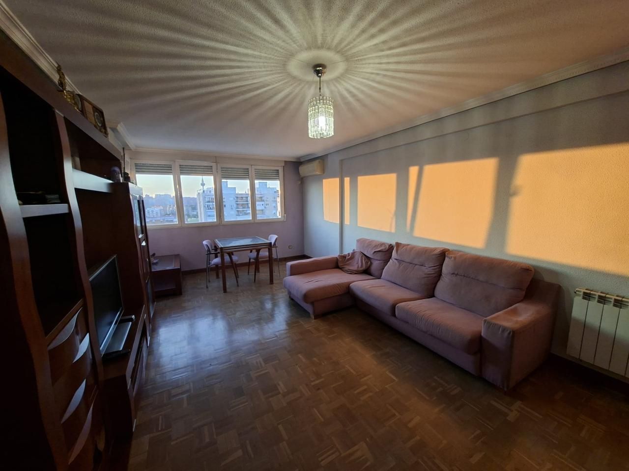 Sala d'estar de Pis en venda en  Madrid Capital amb Aire condicionat, Calefacció i Parquet