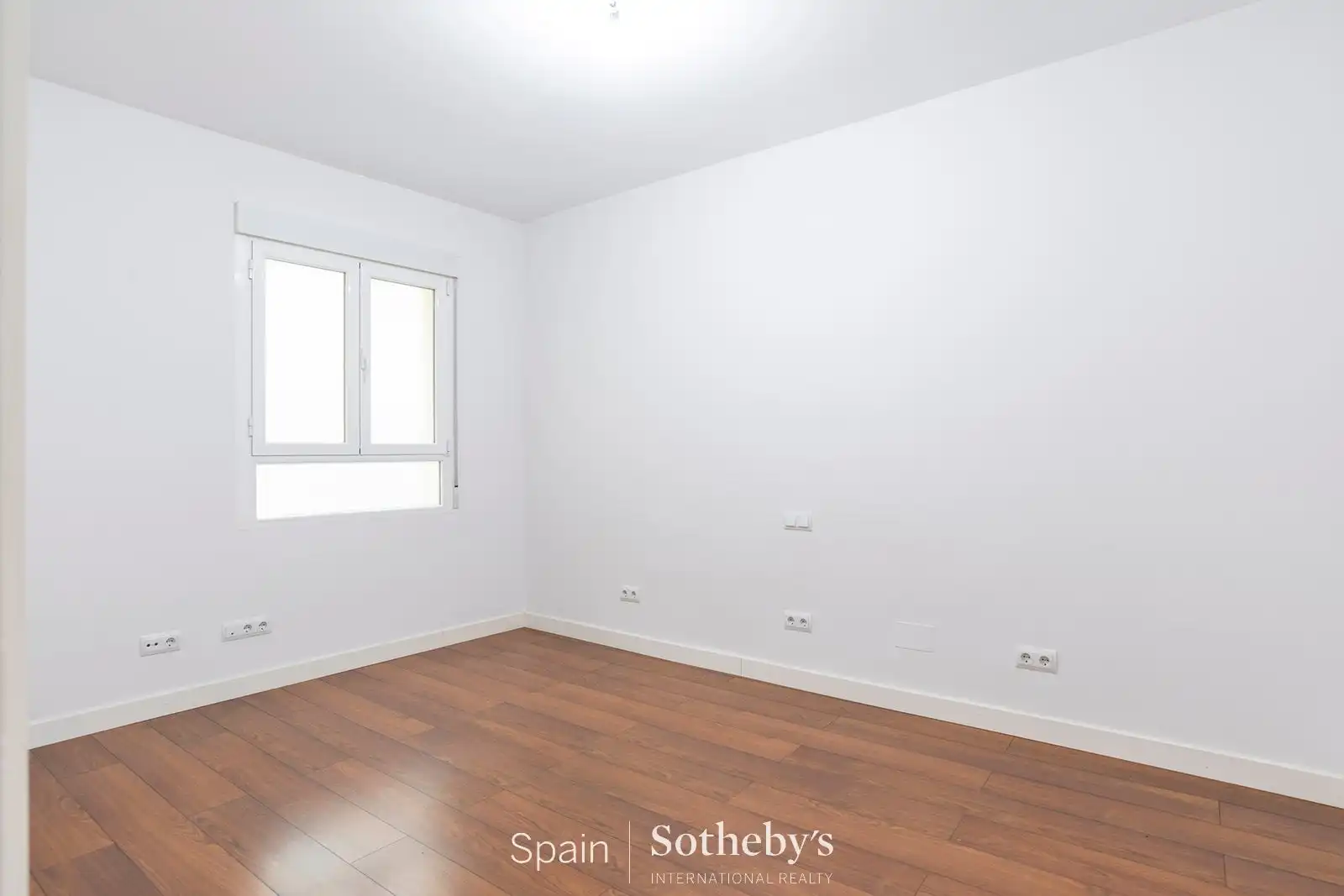 Schlafzimmer von Wohnungen zur Miete in Madrid mit Klimaanlage, Heizung und Haustiere erlaubt