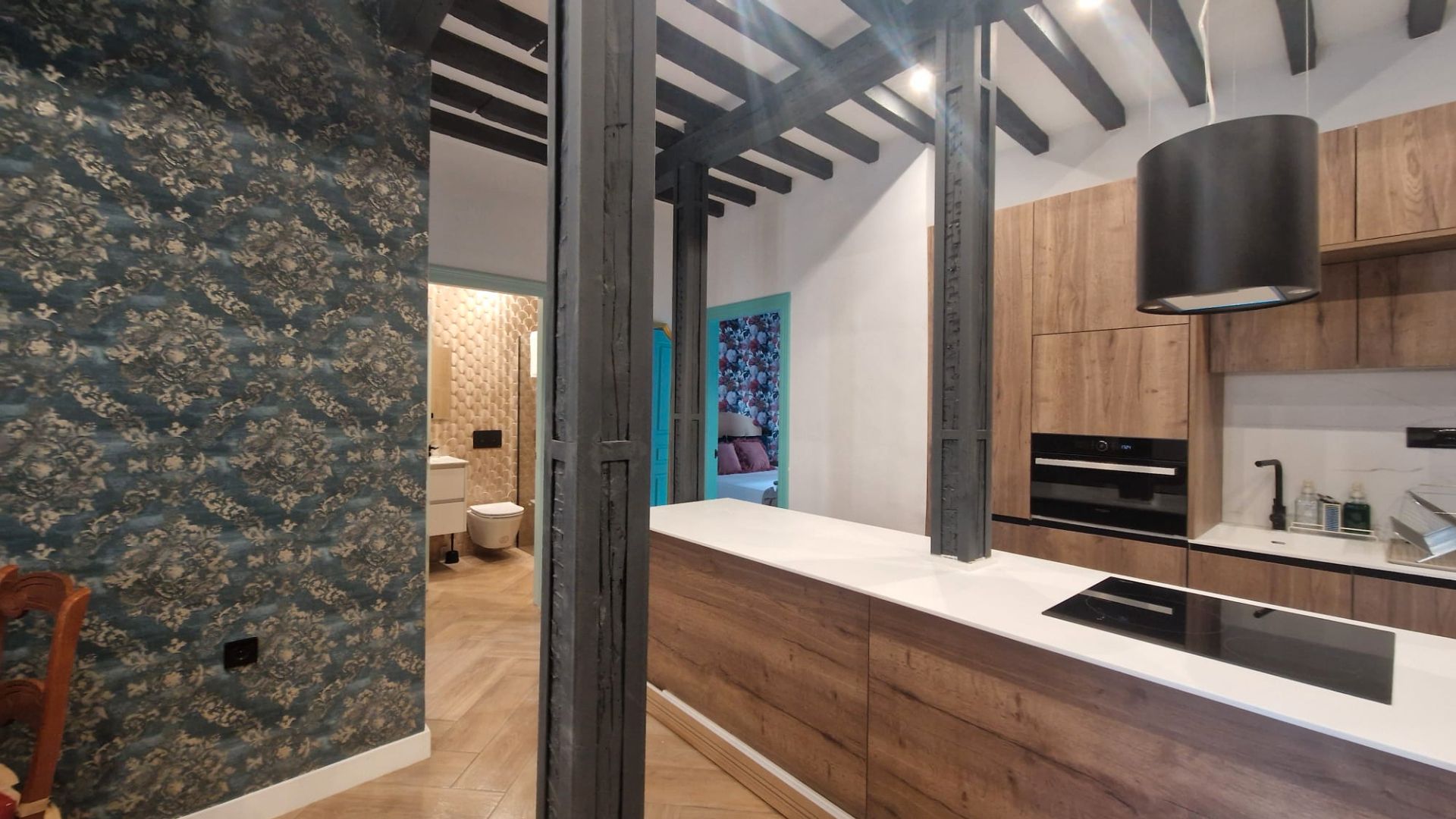 Cuina de Pis de lloguer en Oviedo  amb Calefacció, Parquet i Moblat