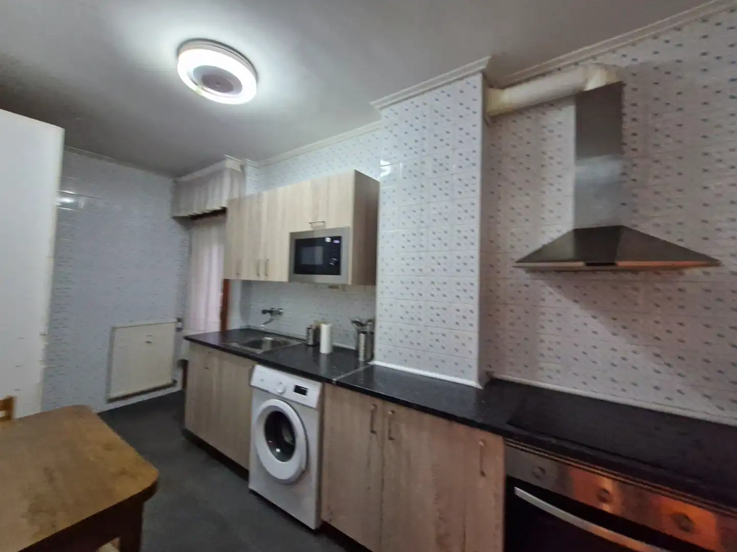 Cocina de Piso de alquiler en Vitoria - Gasteiz con Calefacción, Parquet y Amueblado