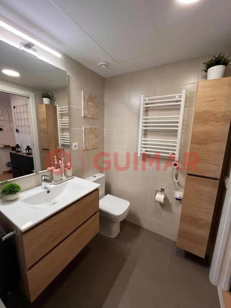 Bathroom of Flat for sale in Sant Just Desvern  with Air Conditioner, Heating and Private garden