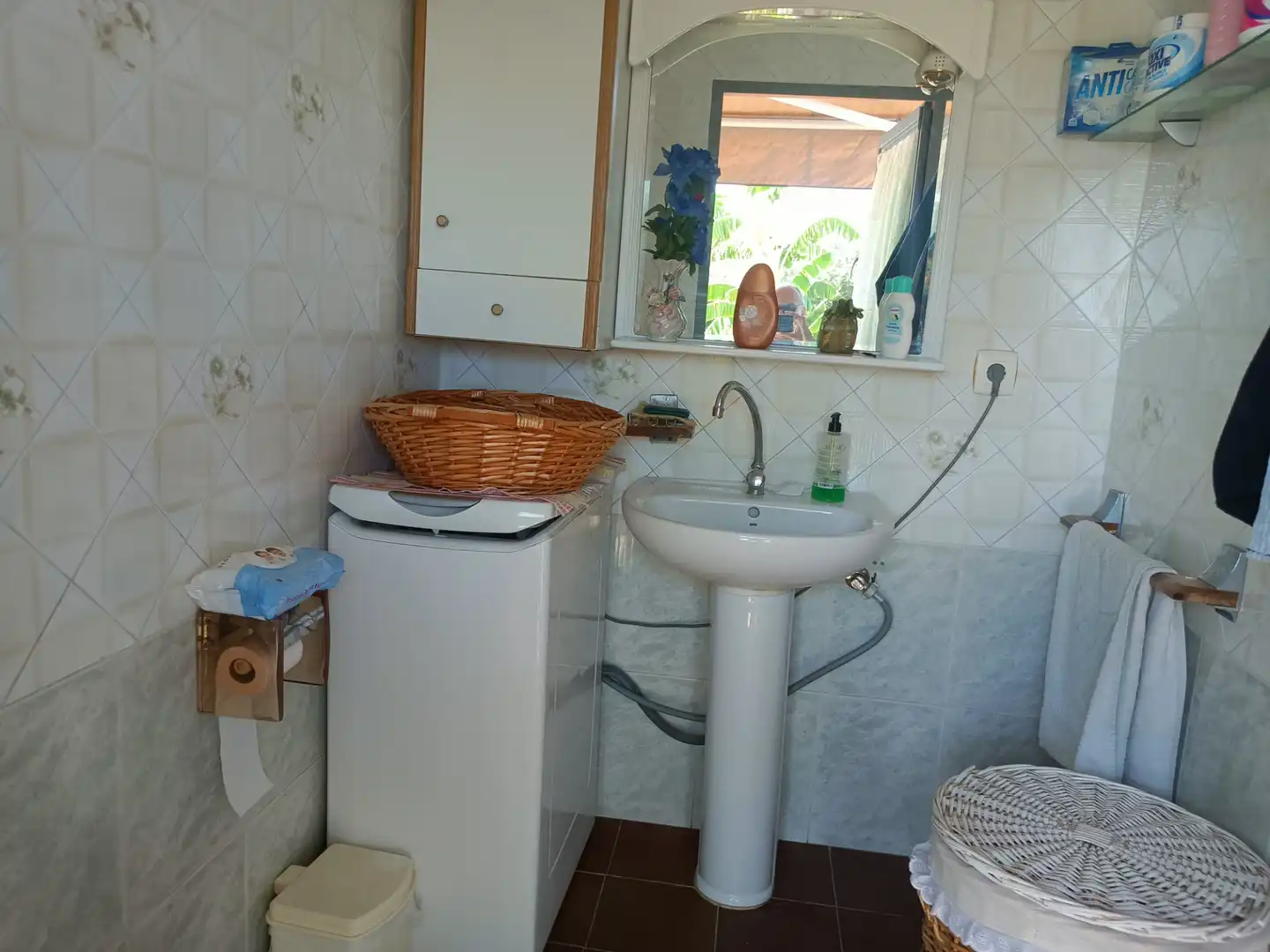 Bathroom of Houses for sale in Córdoba  with Air Conditioner, Private garden and Swimming Pool