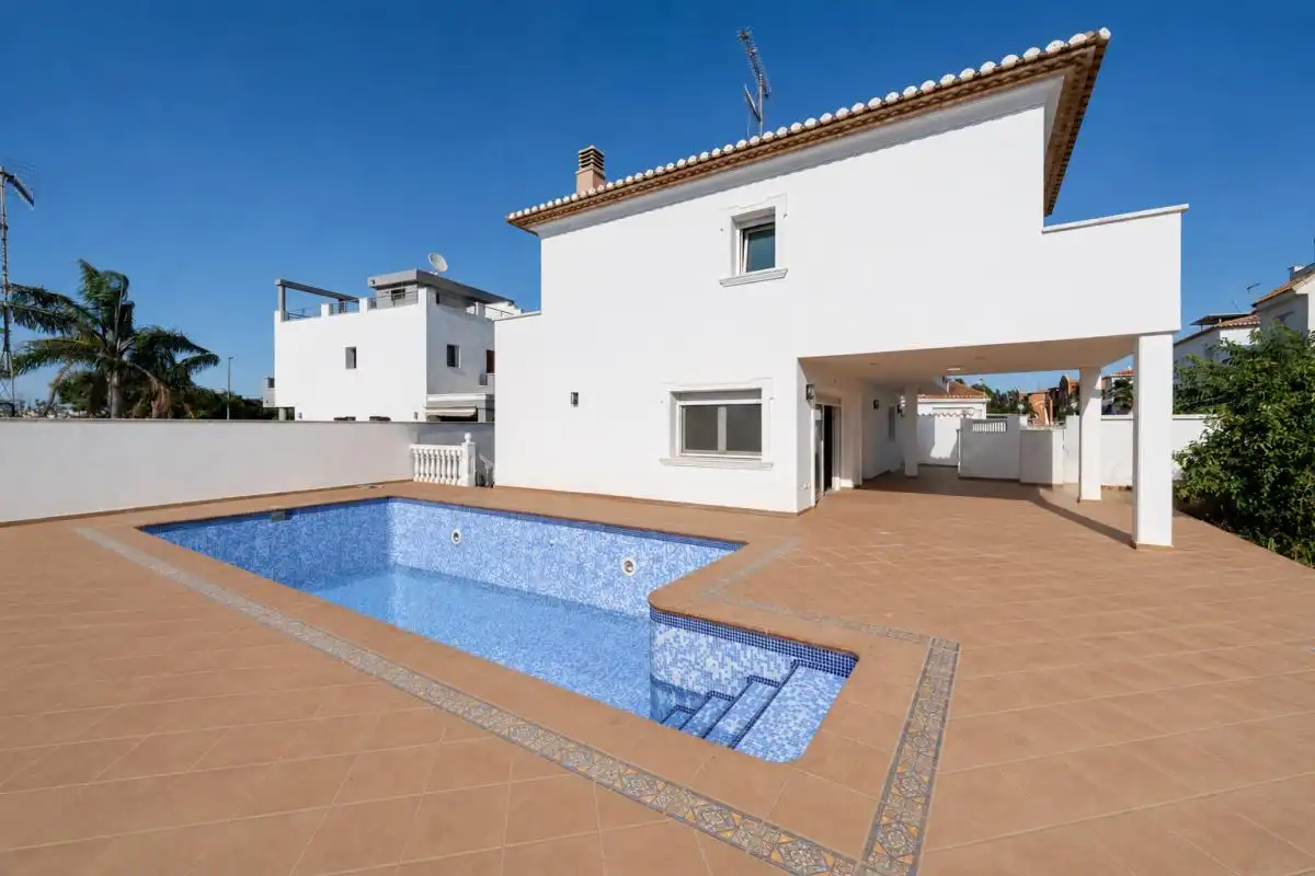 Piscina de Casa o chalet en venta en Dénia con Aire acondicionado y Calefacción