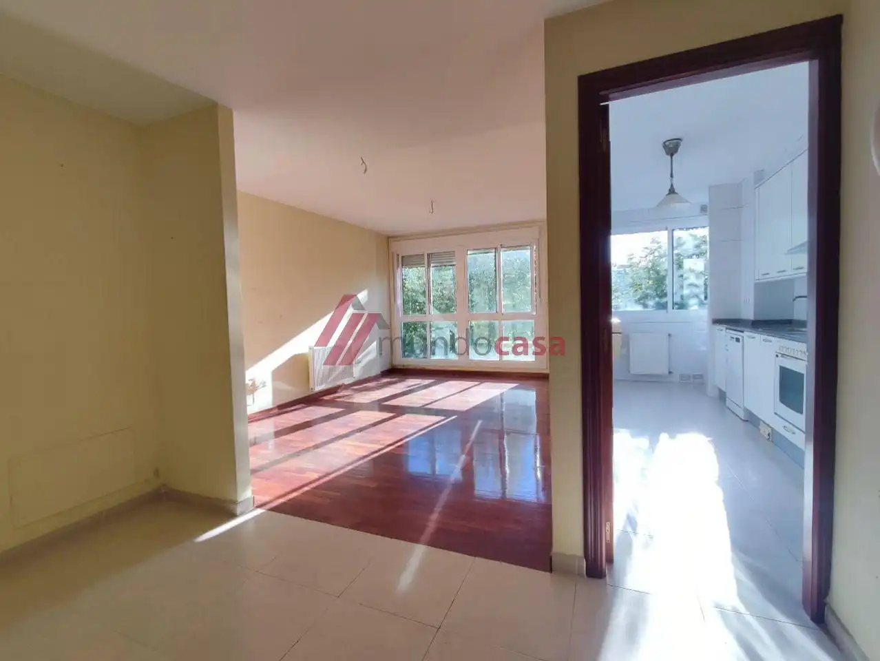Living room of Flat for rent in Narón  with Heating, Parquet flooring and Storage room