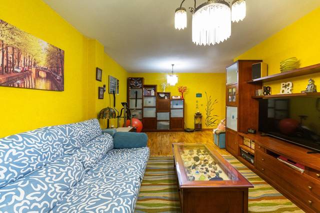 Piso en Venta en Calle ORTEGA Y GASSET, 24 en Covaresa